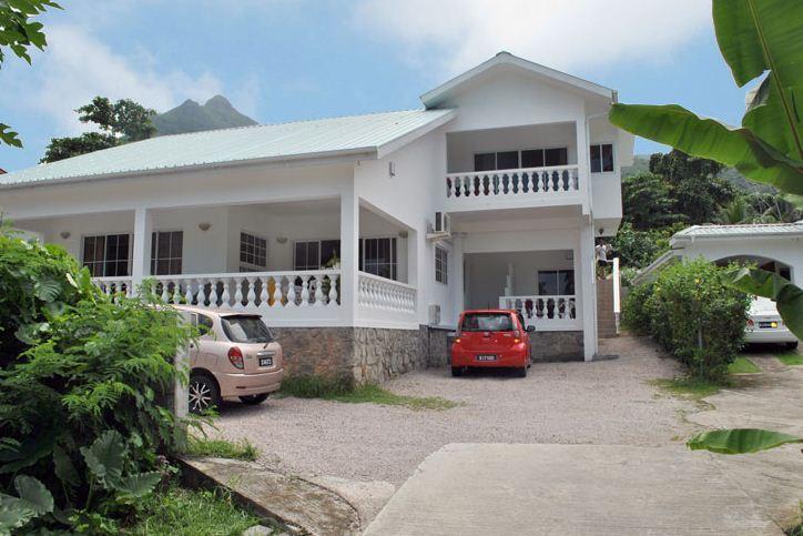 Rowsvilla Guest House Beau Vallon  Exterior photo